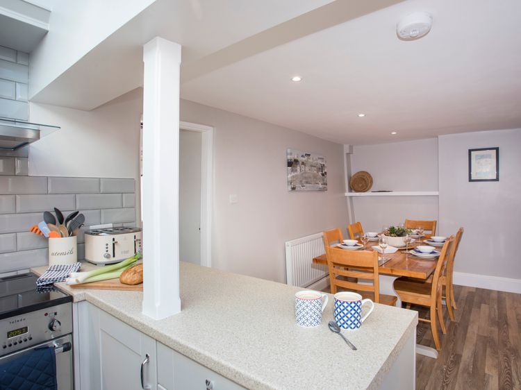 Brook Cottage, listing photograph 8