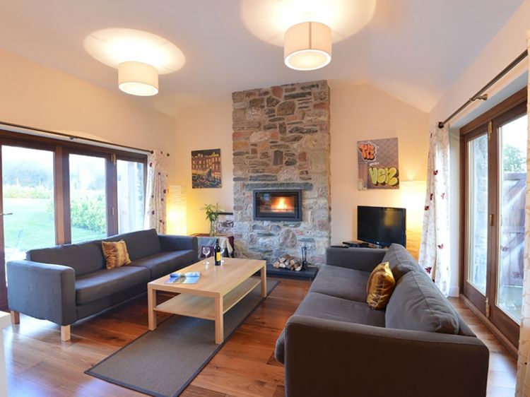 Clynnog Cottage, listing photograph 5