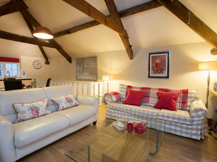 The Coach House - Beaumaris, listing photograph 5