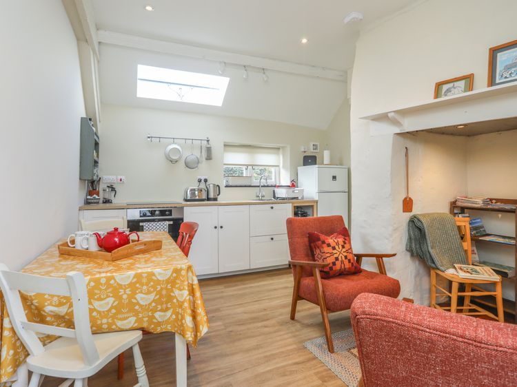 Ffrwd Cottage, listing photograph 6