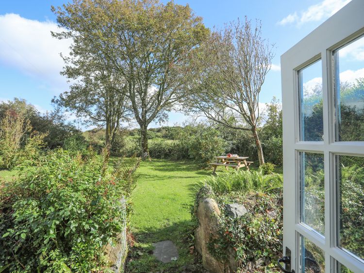 Ffrwd Cottage, listing photograph 12