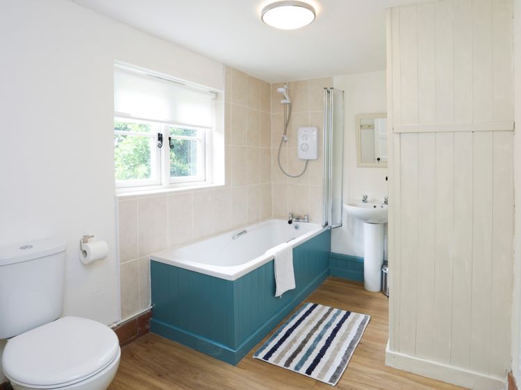 Ffrwd Cottage, listing photograph 11