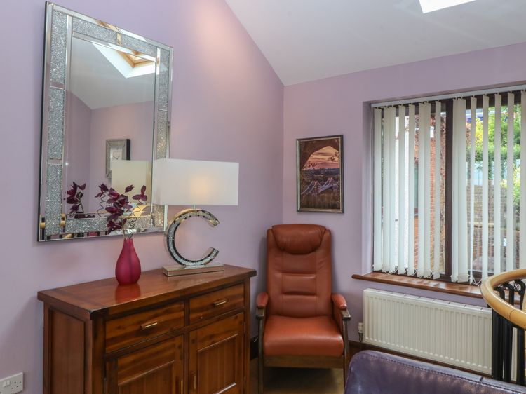 Gwylan Uchaf, listing photograph 11