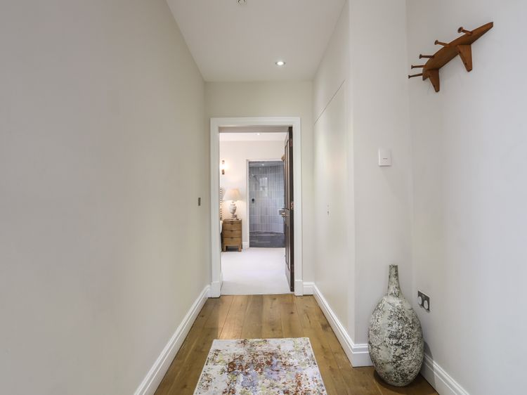 Harlech Apartments - Branwen, listing photograph 11