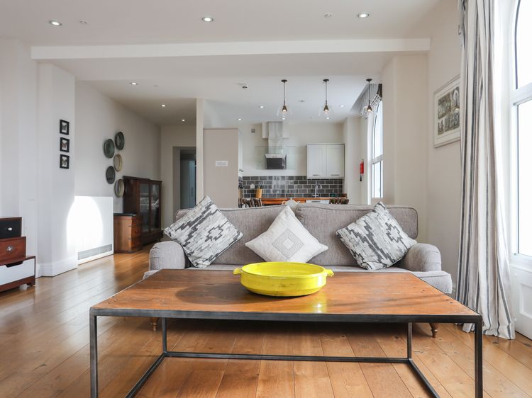 Harlech Apartments - Bendigeidfran, listing photograph 10