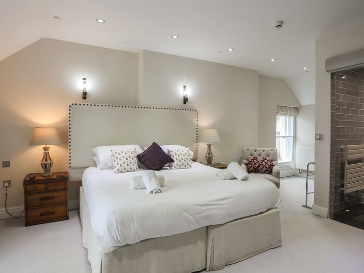 Harlech Apartments - Efnisien, listing photograph 11