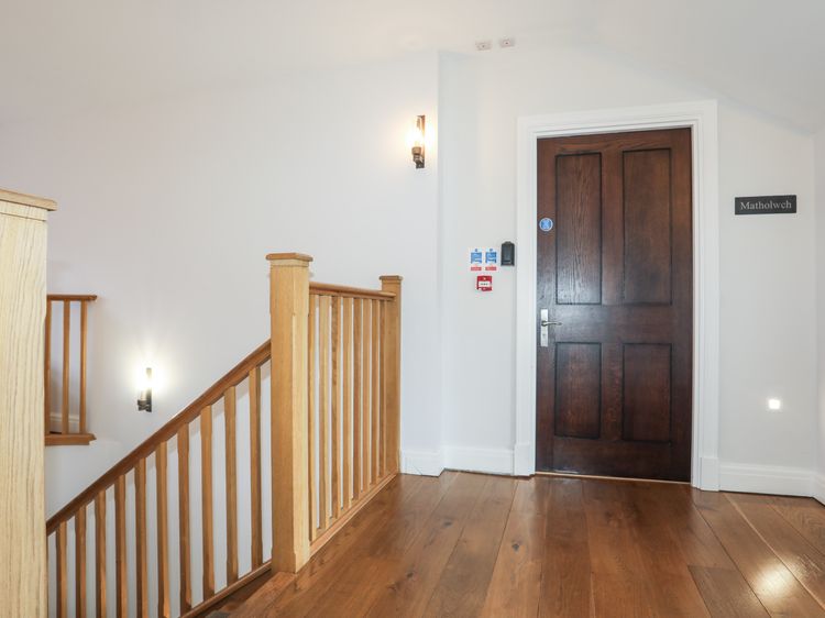 Harlech Apartments - Matholwch, listing photograph 4