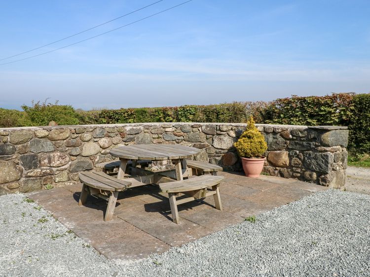 Hendre, listing photograph 3