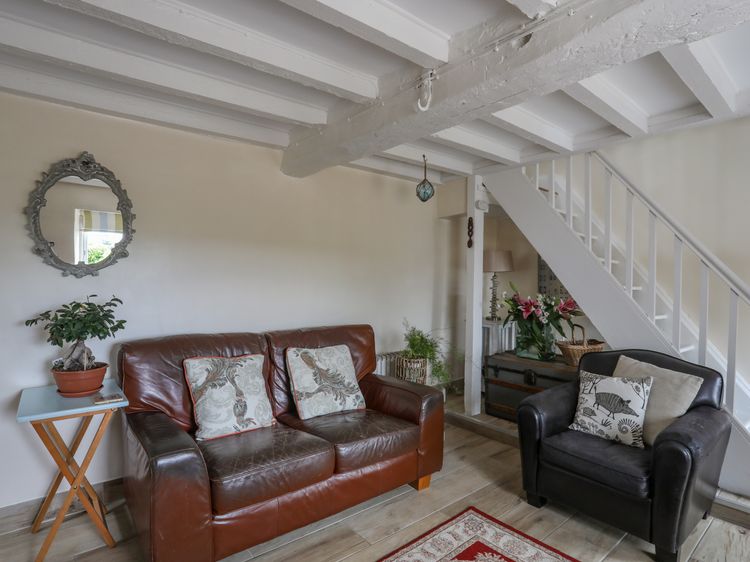 Little House, listing photograph 6