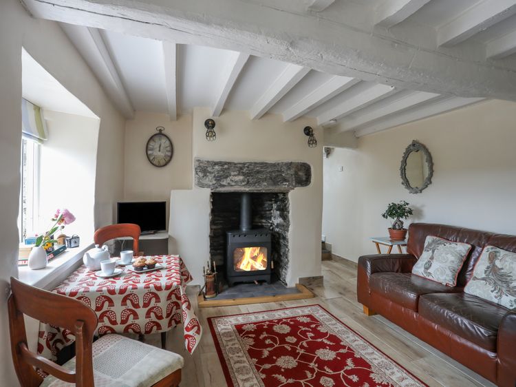 Little House, listing photograph 7