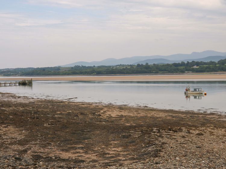 Menai Cottage, listing photograph 2