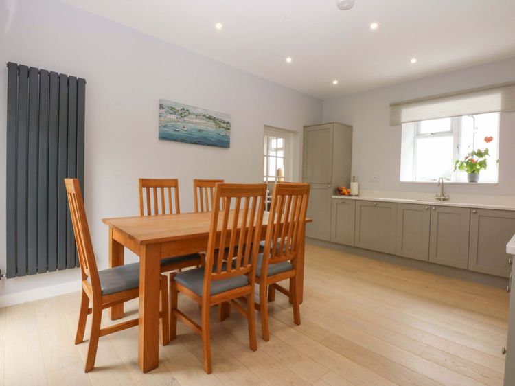 Menai Cottage, listing photograph 8