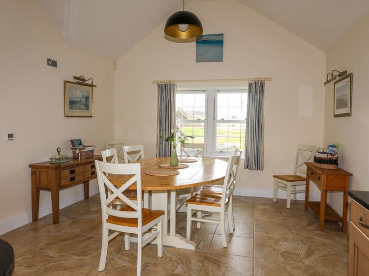 Pen y Bont Bach, listing photograph 11