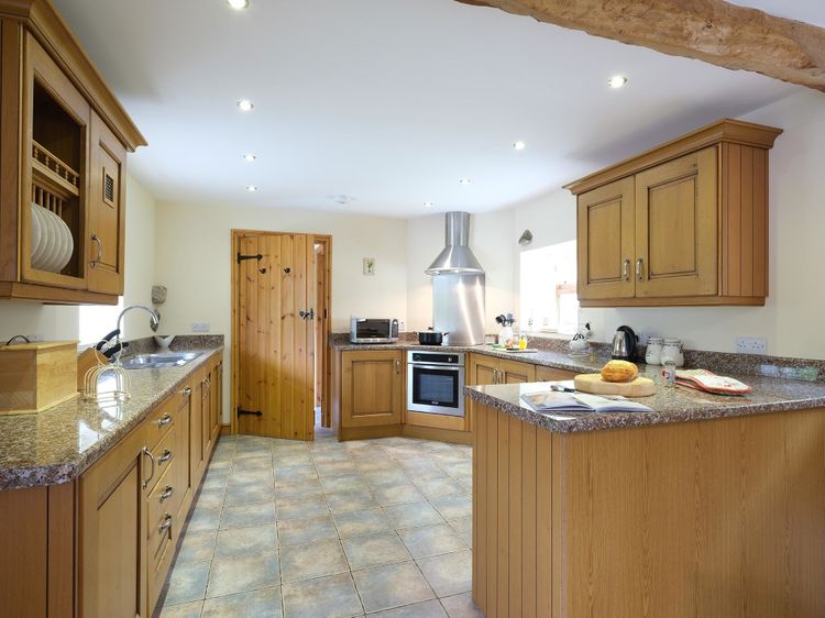 Pen Y Bont, listing photograph 11