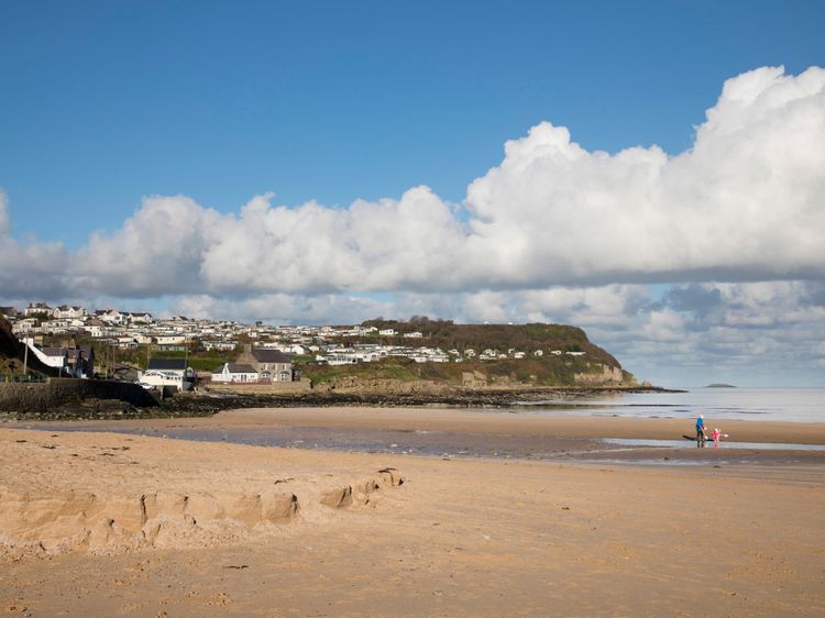 Sea Breeze, listing photograph 2