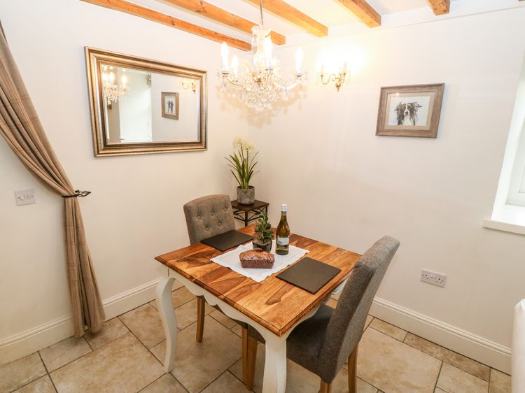 The Little Coach House, listing photograph 7