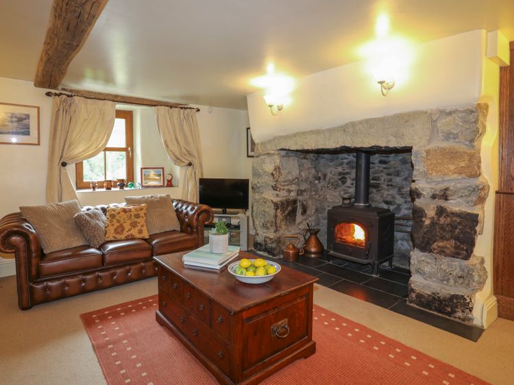 Tyddyn Morthwyl, listing photograph 2