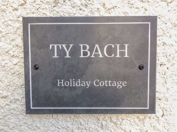 Ty Bach, Great Orme, listing photograph 3
