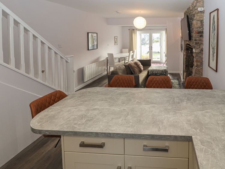 Ty Bach, Great Orme, listing photograph 9