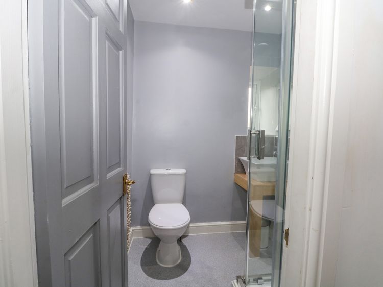 Beas Cottage, listing photograph 12