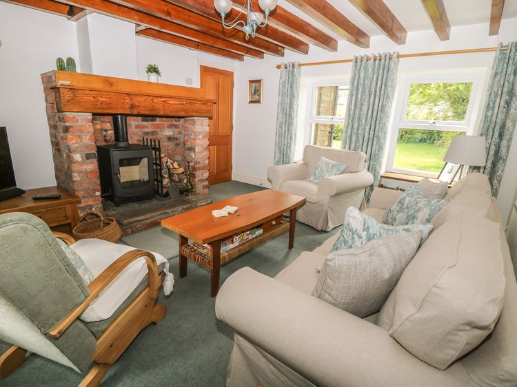 Barn House, listing photograph 3