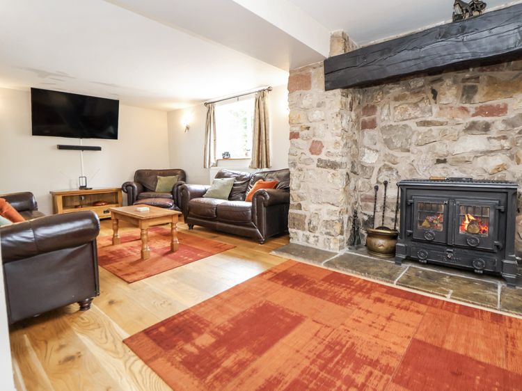 The Farmhouse, listing photograph 4