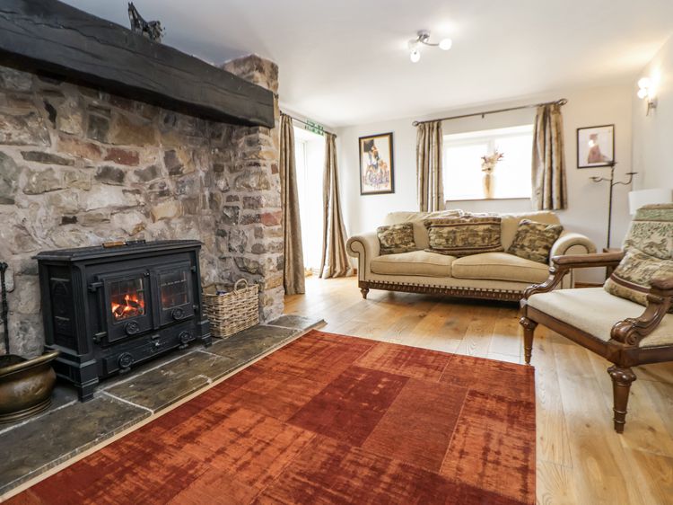 The Farmhouse, listing photograph 5