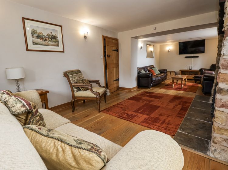 The Farmhouse, listing photograph 7