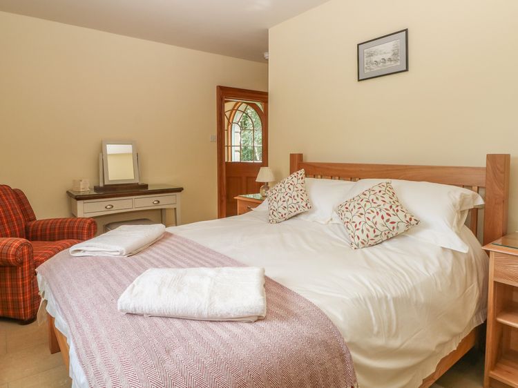 Elmwood, listing photograph 9