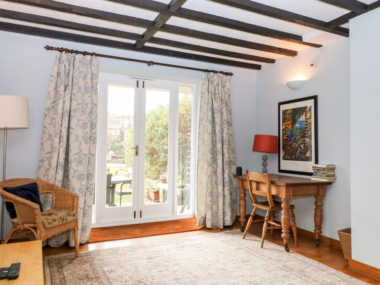 Spring Bank Cottage, listing photograph 9