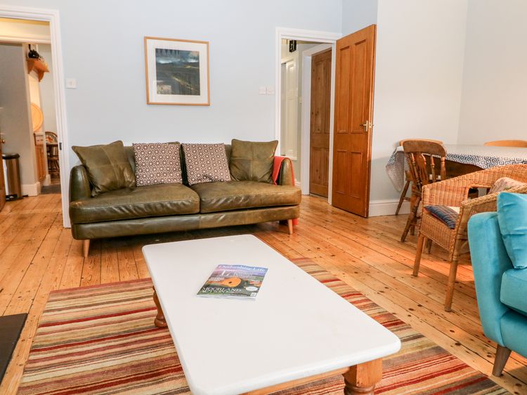 Spring Bank Cottage, listing photograph 4