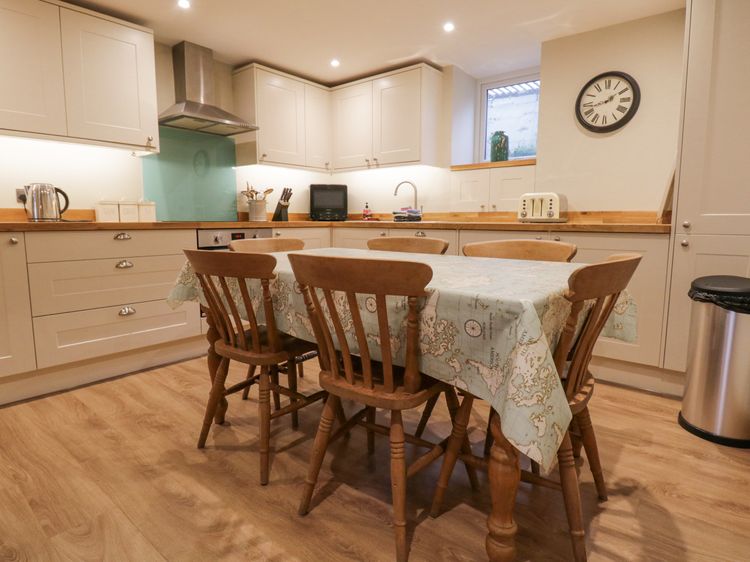 St Mary's Cottage, listing photograph 7