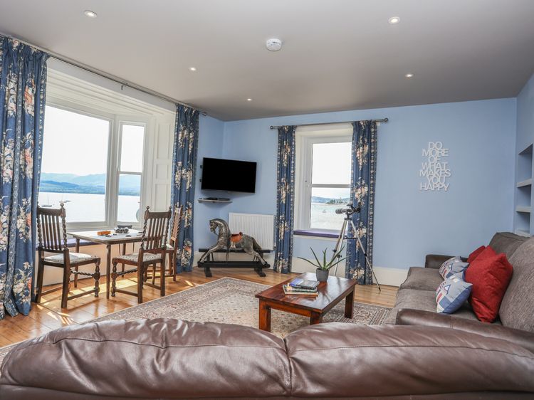 Gadlys House - Waters Edge, listing photograph 3