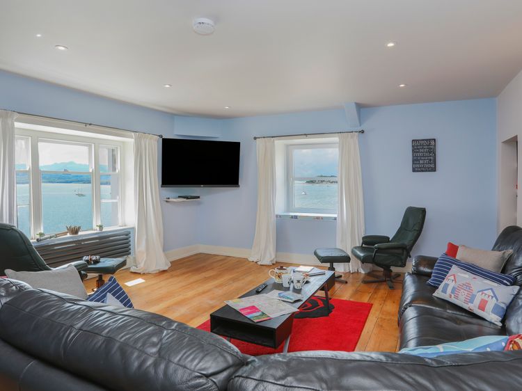 Gadlys House - Beau View, listing photograph 3