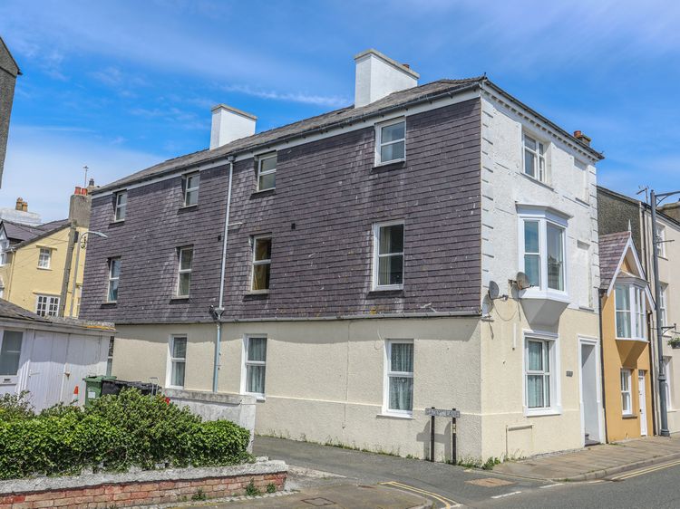 Gadlys House - Beau View, listing photograph 2