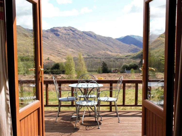 Rocky Mountain View Cottage, listing photograph 2