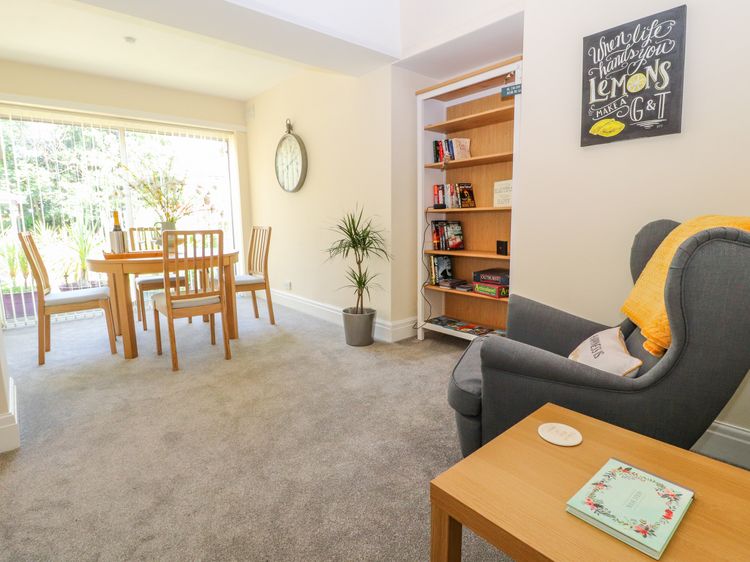 Park View, listing photograph 8