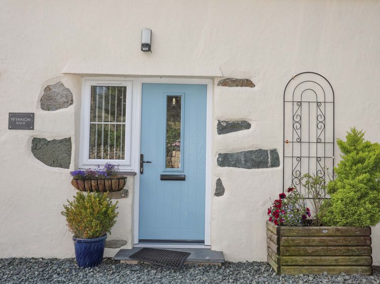 Ffynnon Bach, listing photograph 3