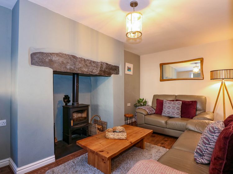 Yr Hen Dy Capel, listing photograph 4