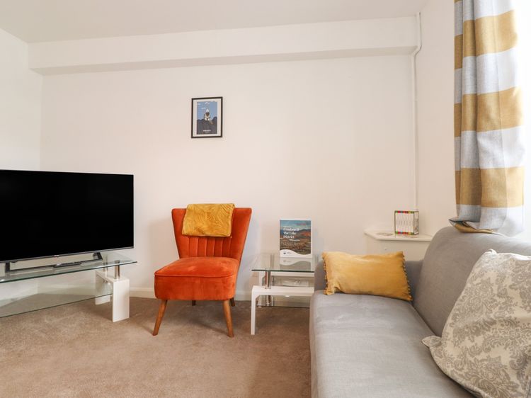 Holly Cottage, listing photograph 2