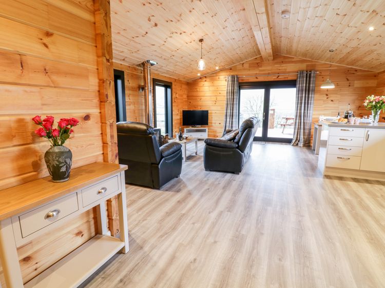 Bryn Eiddon Log Cabin, listing photograph 12