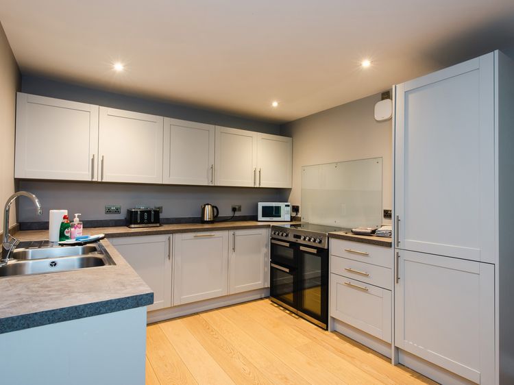 Mountain Hare Apartment, listing photograph 12
