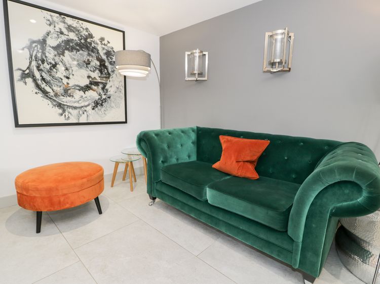 Capel Mawr, Basement 19, listing photograph 6