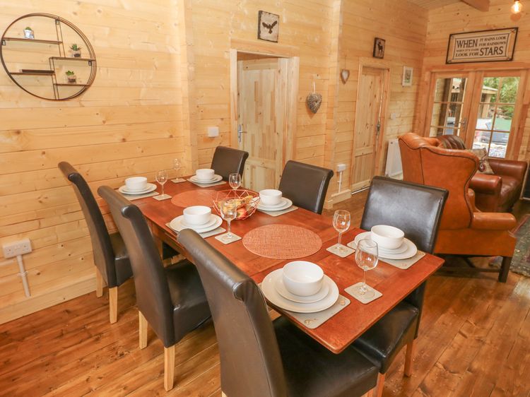 Bryn Derwen Lodge, listing photograph 7