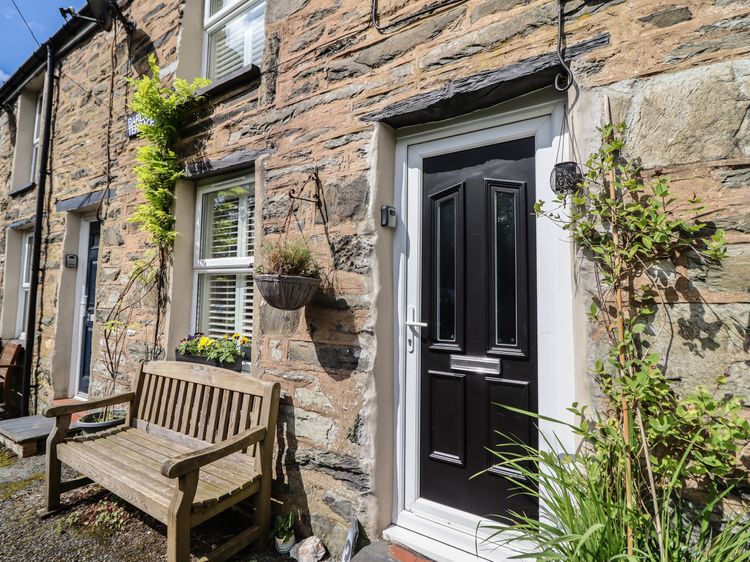3 Barlwyd Terrace, listing photograph 2
