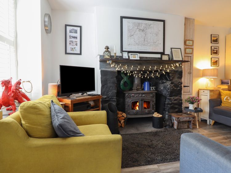3 Barlwyd Terrace, listing photograph 3