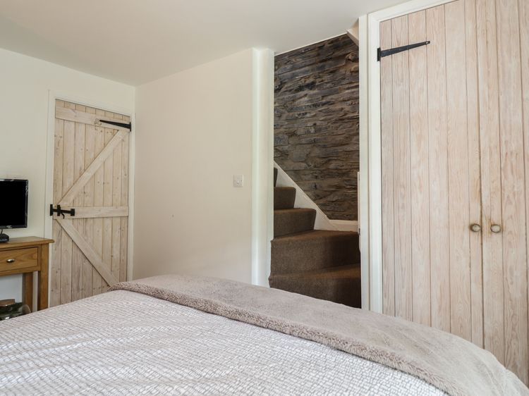 3 Barlwyd Terrace, listing photograph 12
