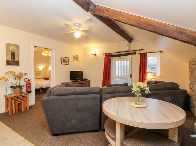 The Loft, listing photograph 8