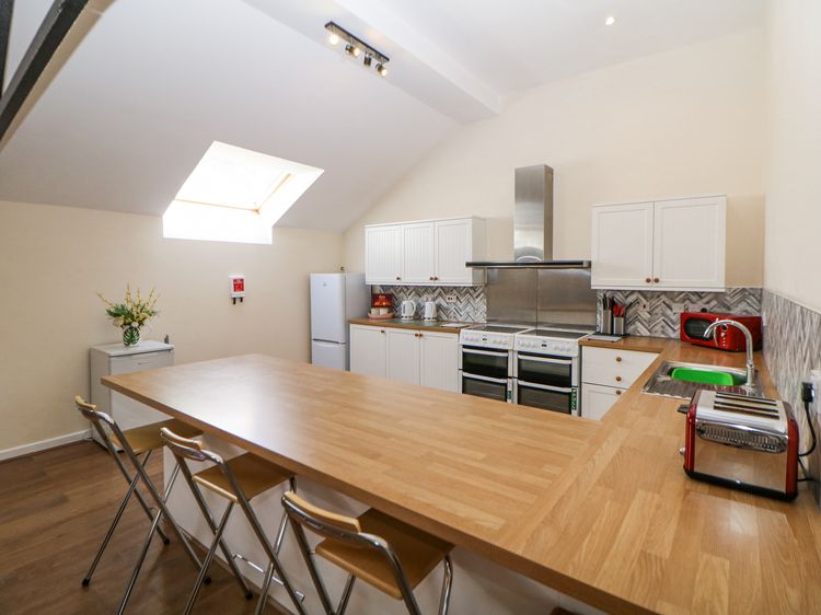Woodlands, listing photograph 12