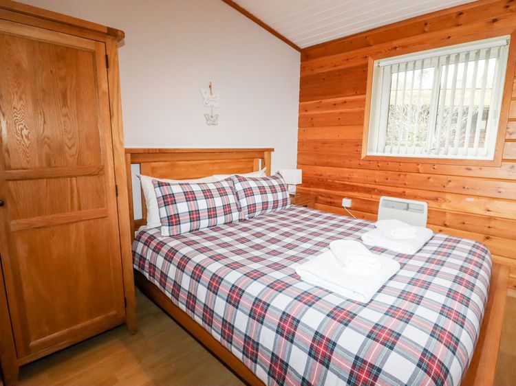 Watersview Lodge, listing photograph 8